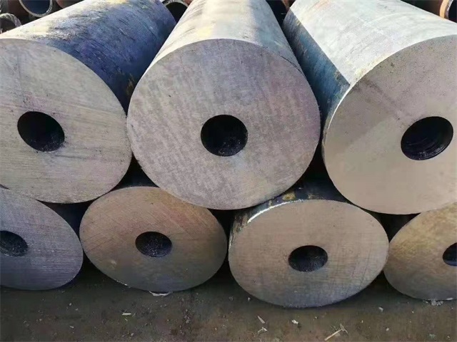 洛阳厚壁无缝钢管定制